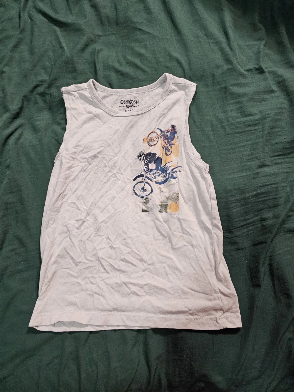 OshKosh B'gosh Boys' White Crewneck Undershirt - Size 6/6A
